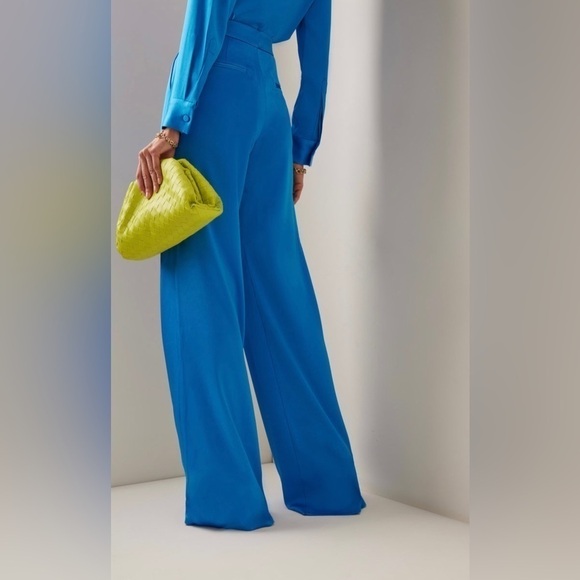NWT Alex Perry Blue Hutton Pleated Satin Crepe Wide-Leg
Pants sz 0 - Picture 3 of 10